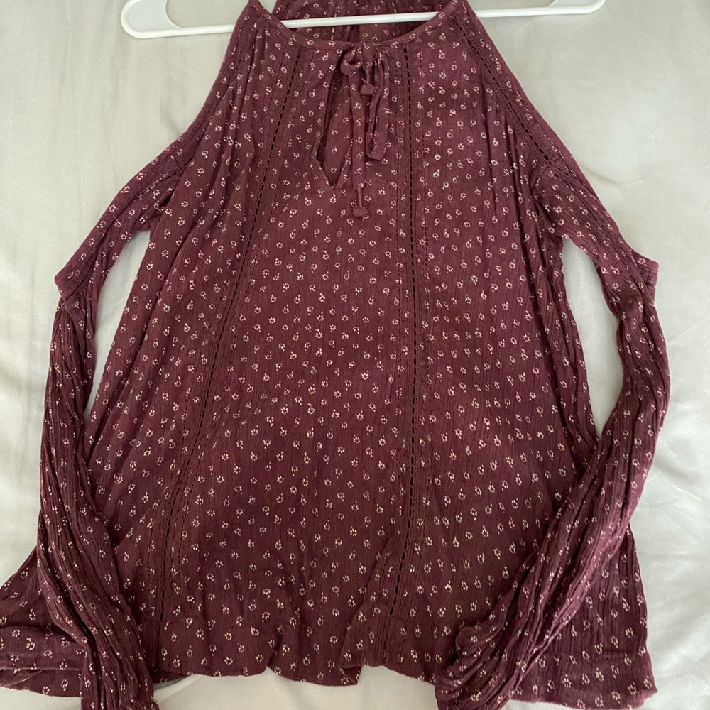 Abercrombie tie front long sleeve open shoulder